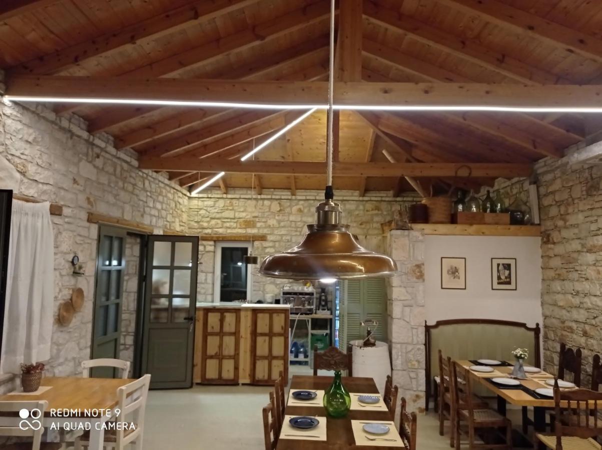 ELÉA Guesthouse himare Esterno foto