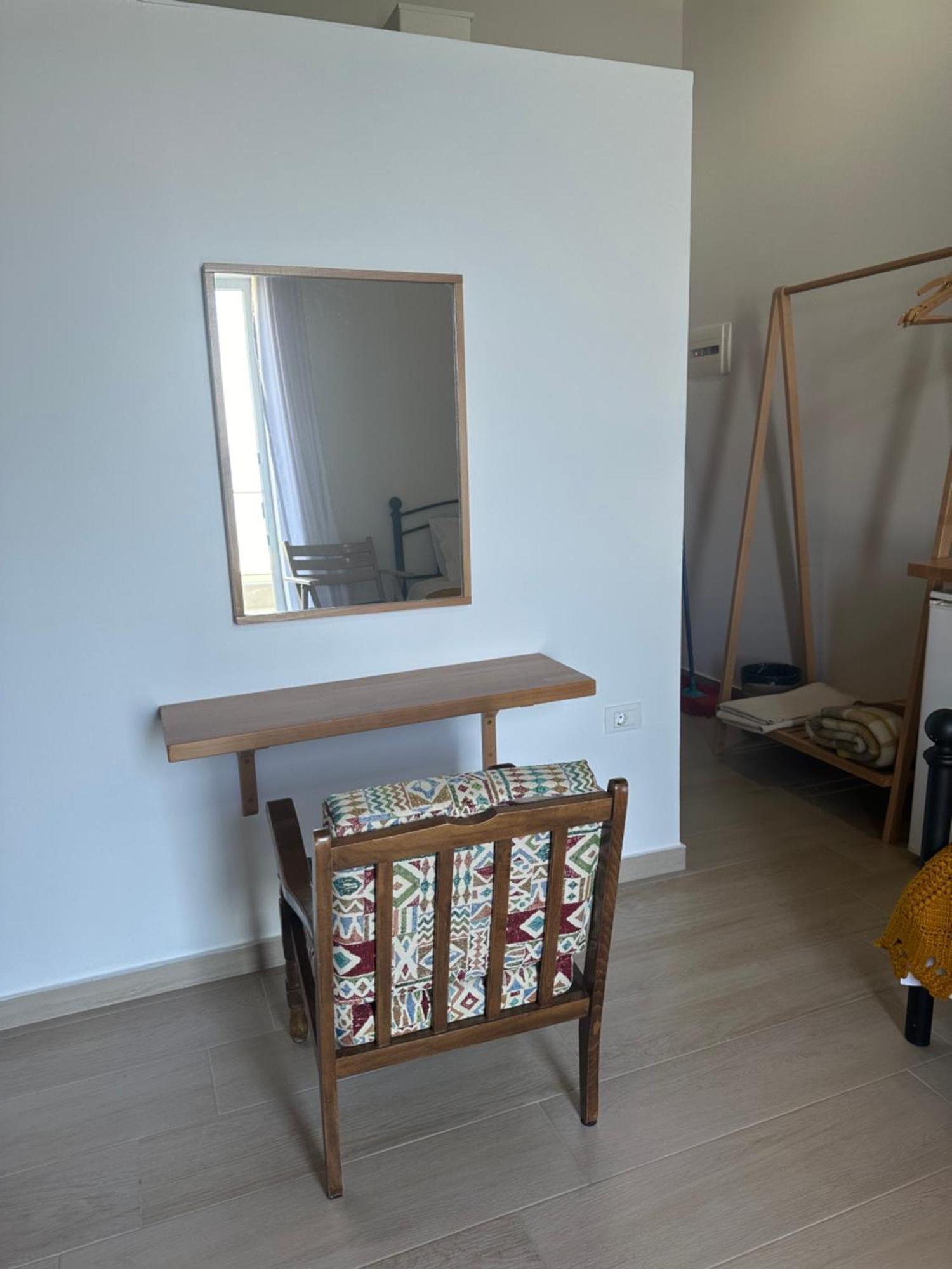 ELÉA Guesthouse himare Esterno foto