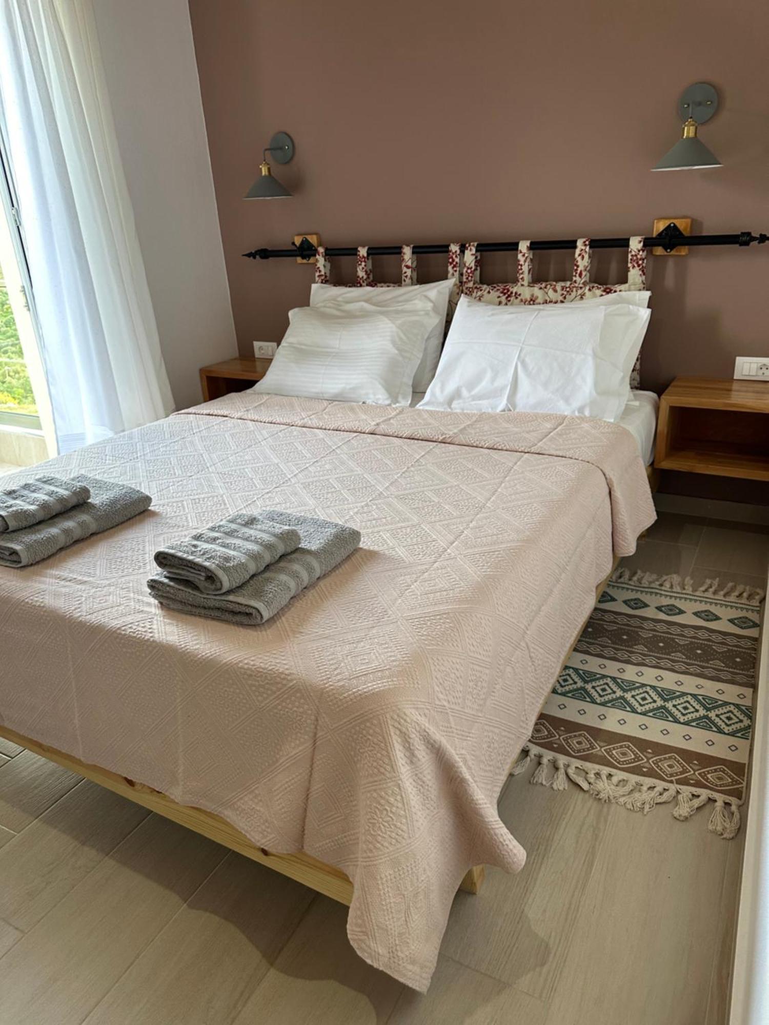 ELÉA Guesthouse himare Esterno foto
